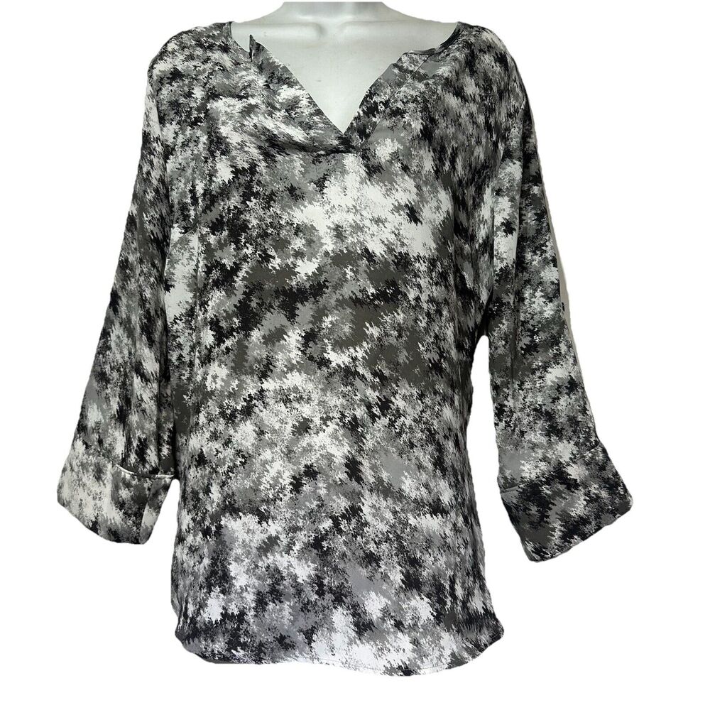 41 Hawthorn Black White Gray V Neck Roll Tab Sleeve Top Blouse Women's Size M